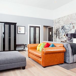 Signature Suite